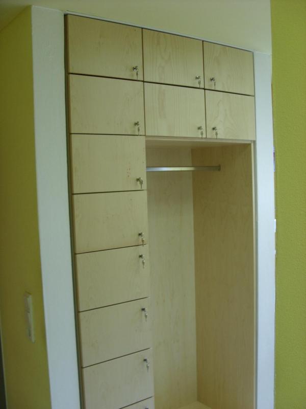 Garderobe auf Ma